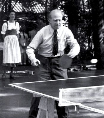 Verneris Heizenbergas aidia stalo tenis