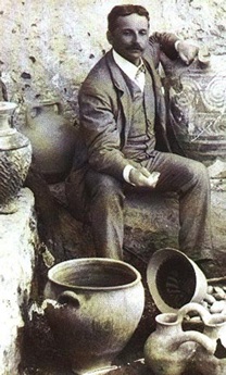 Art�ras Evansas
