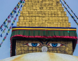 Baudhanatho stupos akys