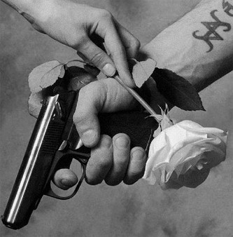 Rose-pistolet: Azsacra Zarathustra