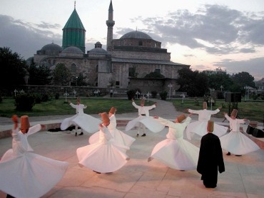 Rumi tomb: dancing dervishes