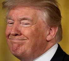 Besijuokiantis Trumpas